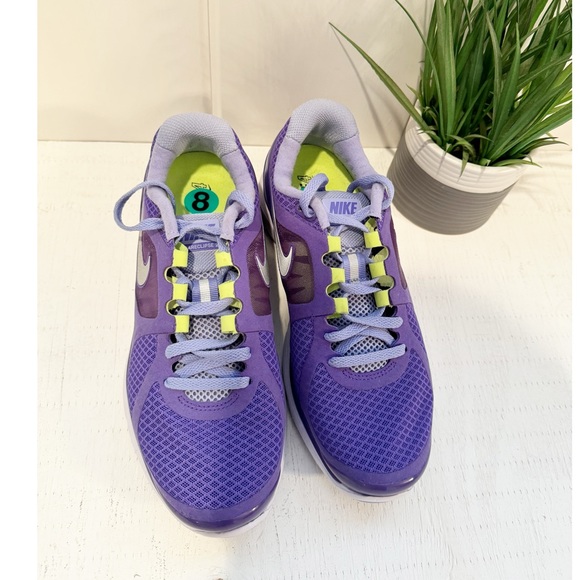 Nike Runners Sneakers Size 8 - Picture 2 of 5